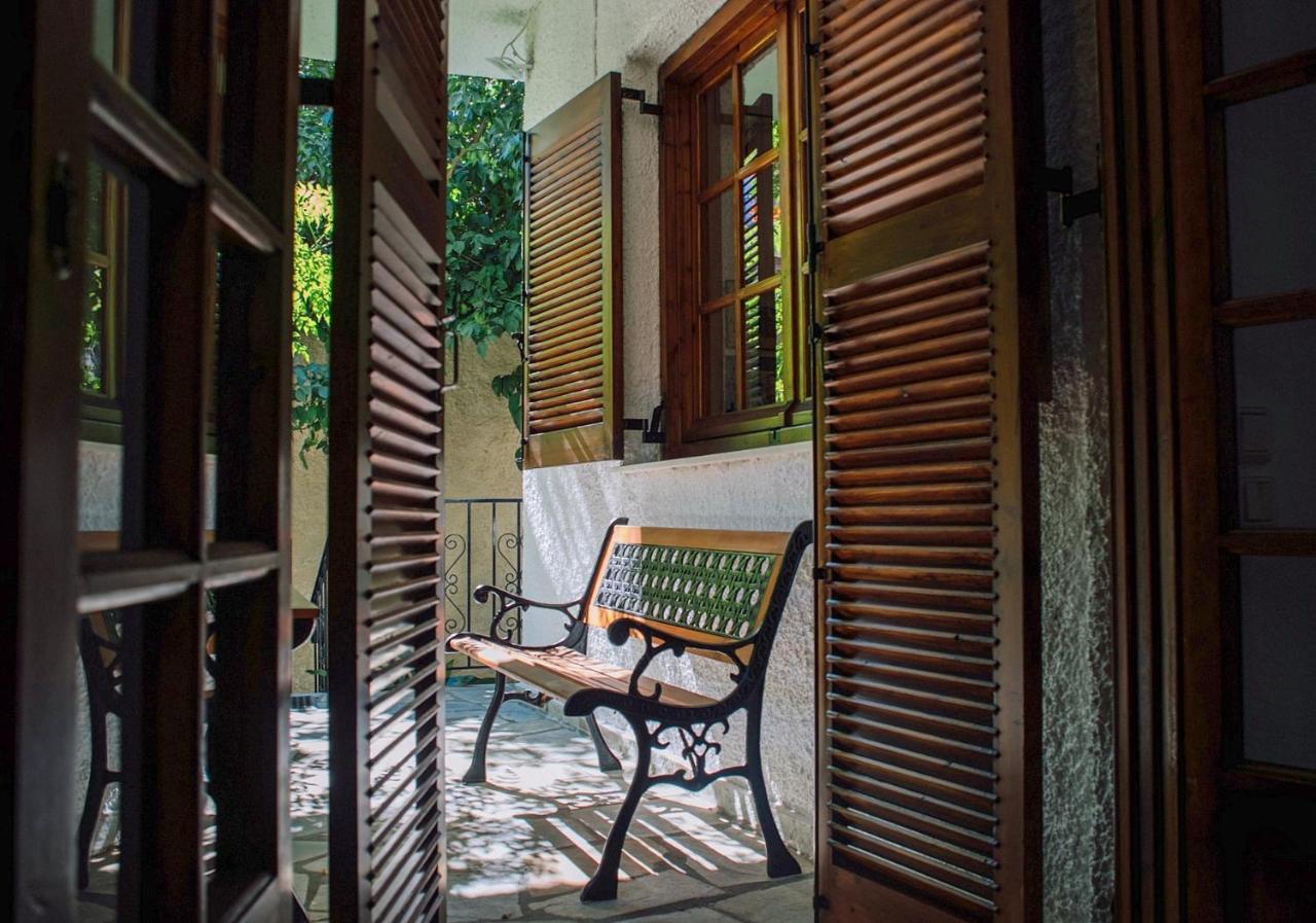 House inside garden Appartement Volos Buitenkant foto